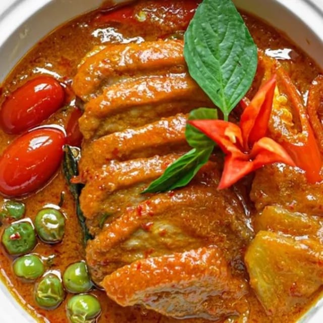 L Pineapple Duck Curry.